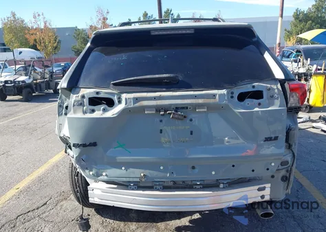 2021 Toyota Rav4 Xle из США, поврежденный, VIN 2T3W1RFV9MW166744